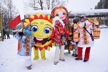 Проводили зиму с огоньком!